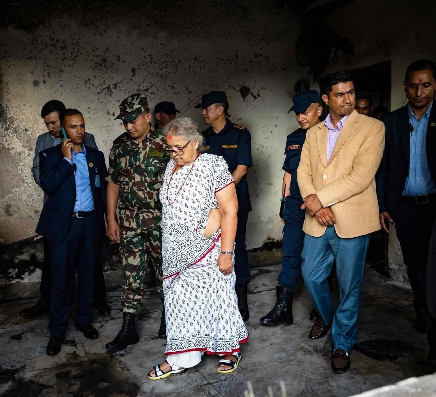 प्रधानमन्त्री सुशीला कार्की द्वारा क्षतिग्रस्त कोटेश्वर प्रहरी चौकीको निरीक्षण